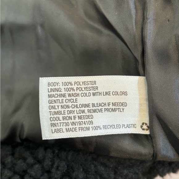 Oversized Black Structured Teddy Jacket (Plus Size Friendly) - Picture 3 of 4